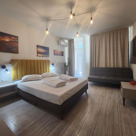 Xo Residence Арад Екстериор снимка