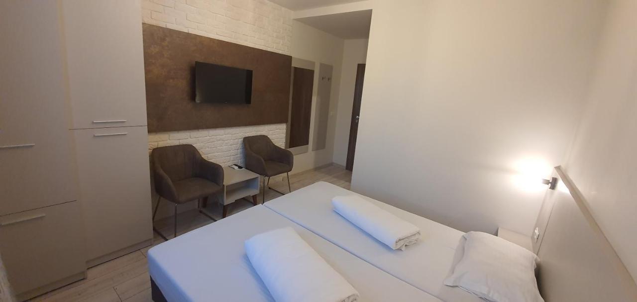Xo Residence Арад Екстериор снимка
