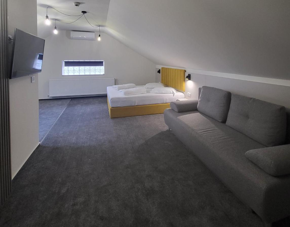 Xo Residence Арад Екстериор снимка