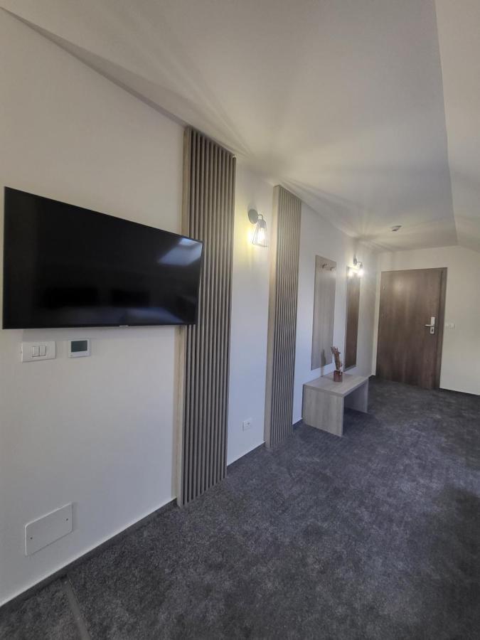 Xo Residence Арад Екстериор снимка