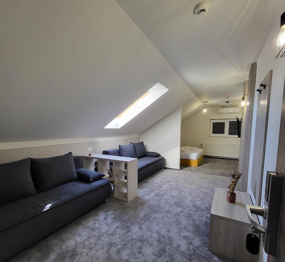 Xo Residence Арад Екстериор снимка
