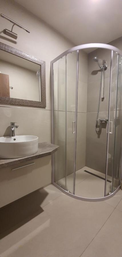 Xo Residence Арад Екстериор снимка