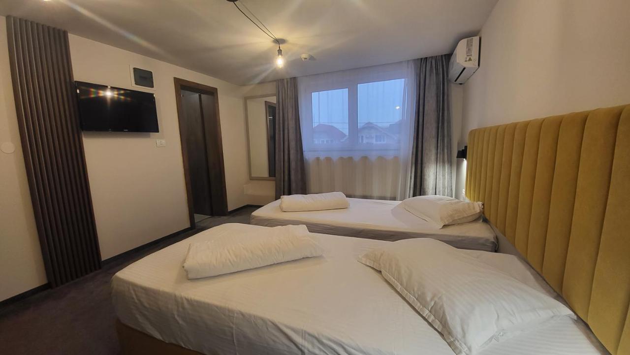 Xo Residence Арад Екстериор снимка